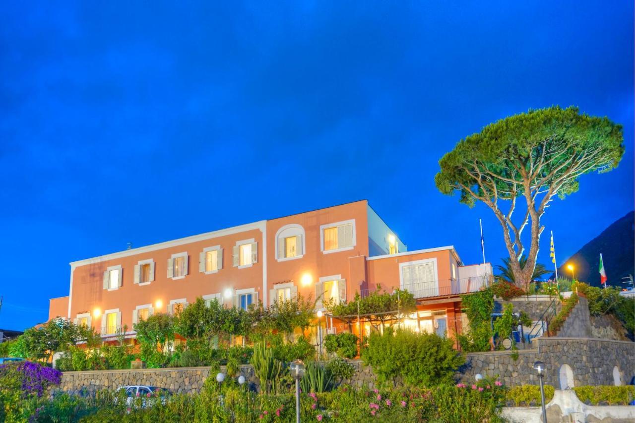 Hotel Villa Mena Forio  Exterior photo