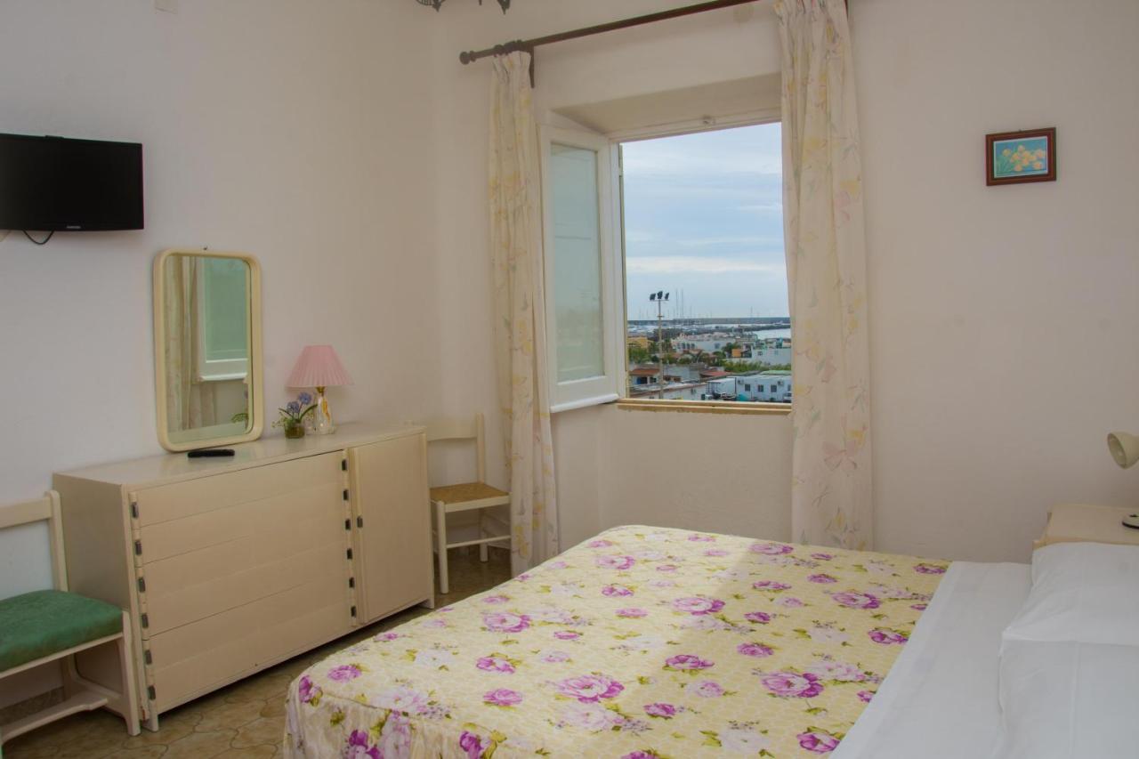Hotel Villa Mena Forio  Exterior photo