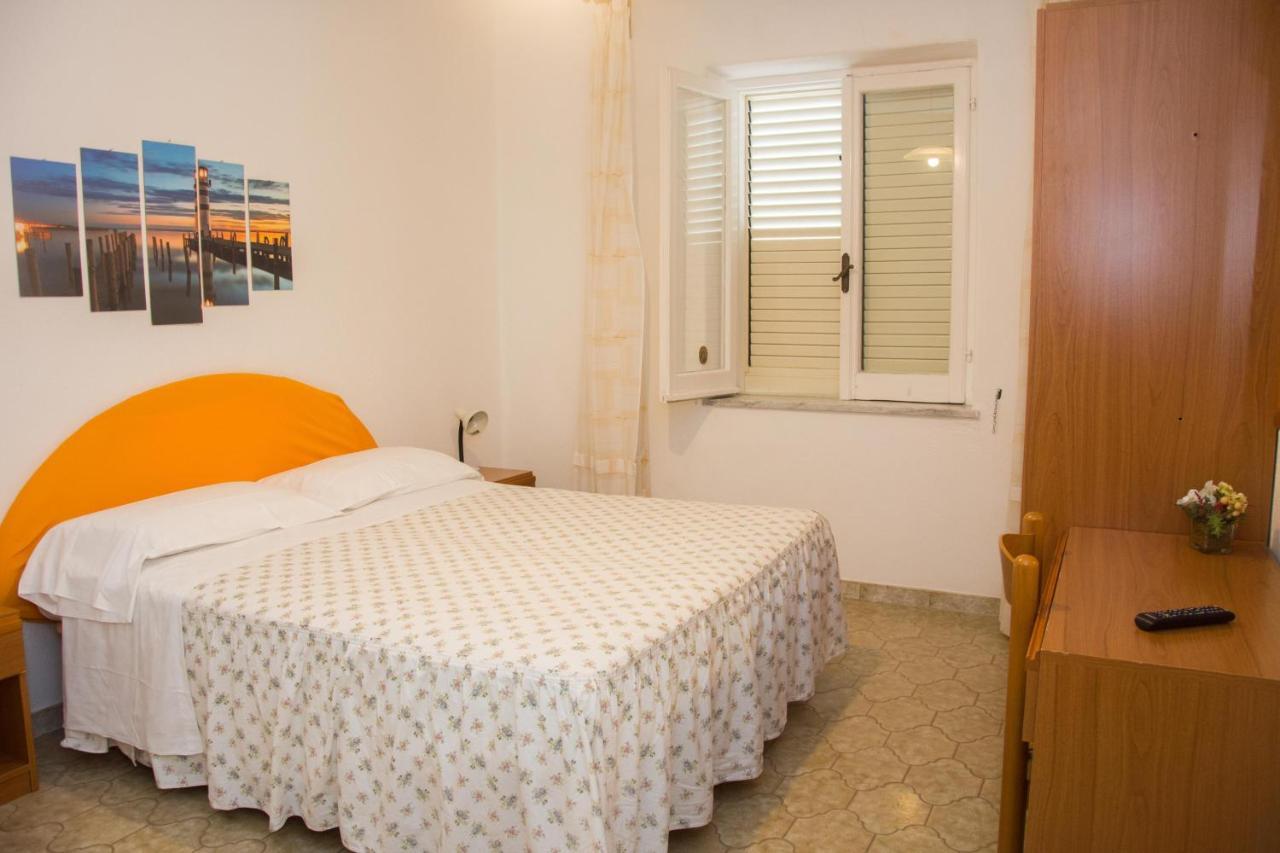 Hotel Villa Mena Forio  Exterior photo