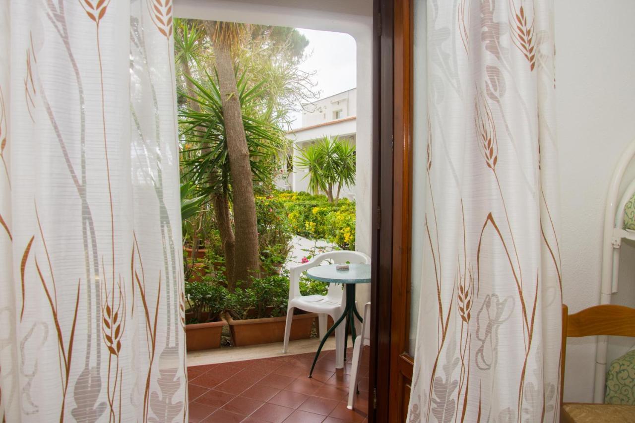 Hotel Villa Mena Forio  Exterior photo